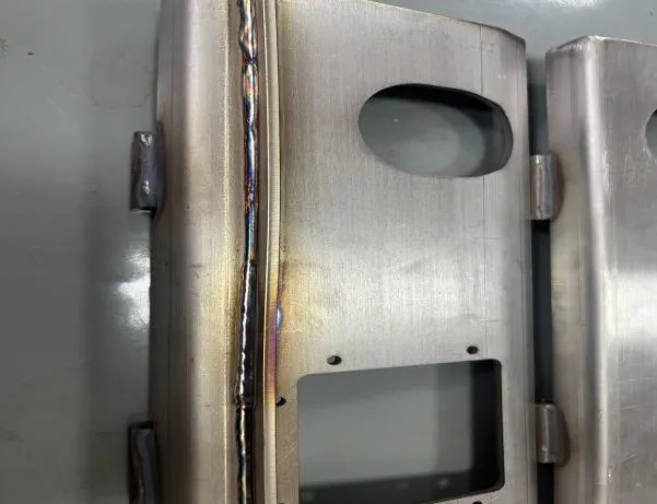 What is the disadvantages and advantages for the laser cleaning machine